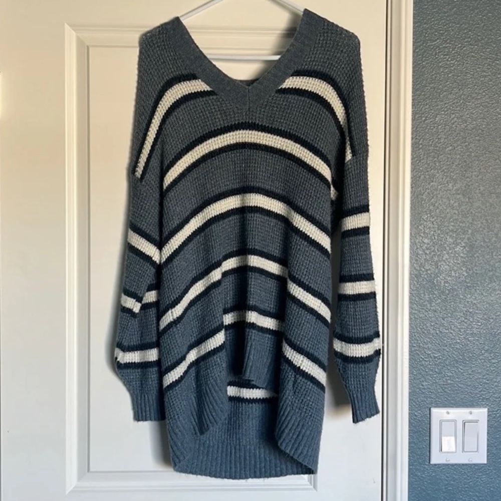 American Eagle oversized sweater